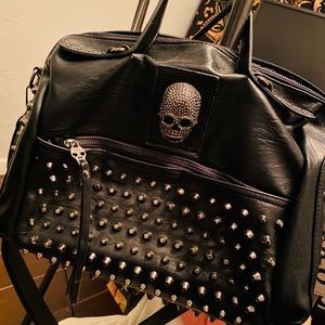 Brand new leather rhinestone skull purse 🖤☠️